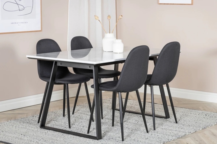 1570202-1 Matstol svart 1st