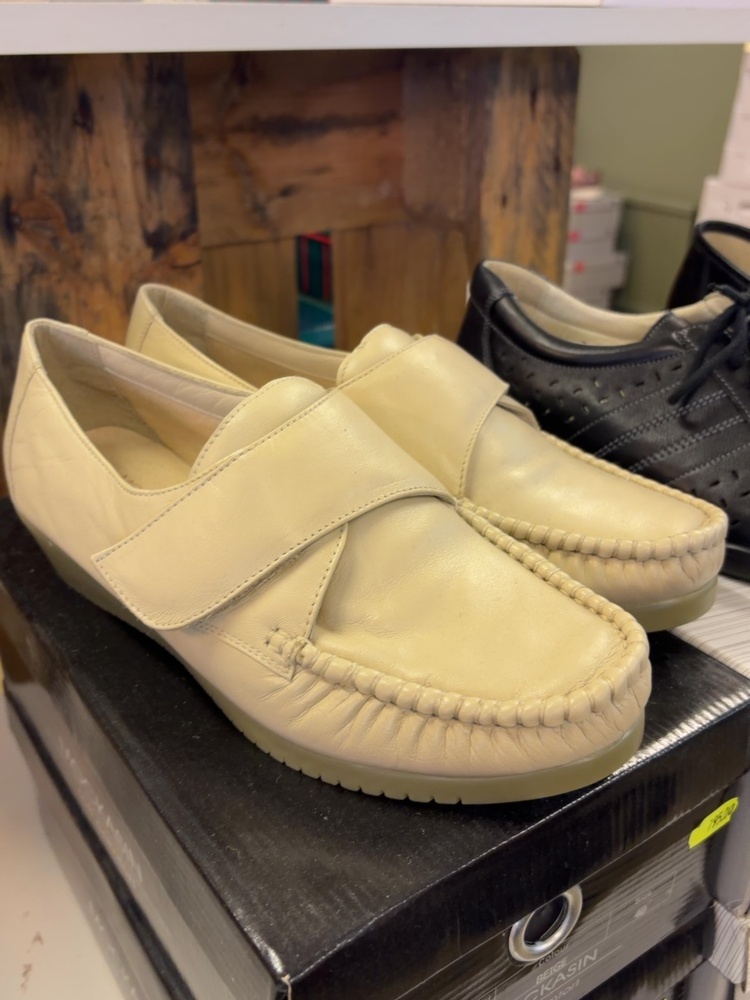 1530056-2 Samling med skor - Moccasin, Suave och CCQ Resorts