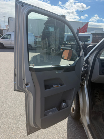 1571826-10 VW Transporter T28 2.0 TDI -2010
