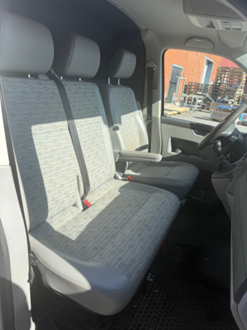 1571826-15 VW Transporter T28 2.0 TDI -2010