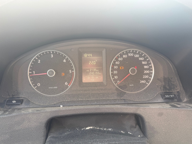 1571826-17 VW Transporter T28 2.0 TDI -2010