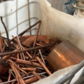 1500208-4 Blandad Metallskrot i kopparfärg