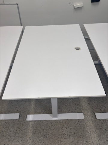 1546161-3 4 desks, mailboxes, whiteboards etc.