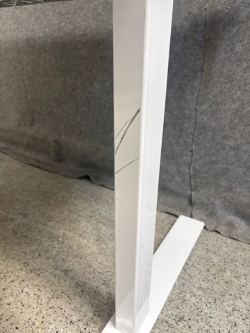 1546161-7 4 desks, mailboxes, whiteboards etc.