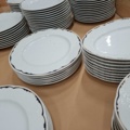 1570593-4 Sortiment med tallrikar & uppläggningsfat