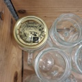 1570602-8 Sortiment med glas, brukar m.m.