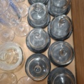 1570602-9 Sortiment med glas, brukar m.m.
