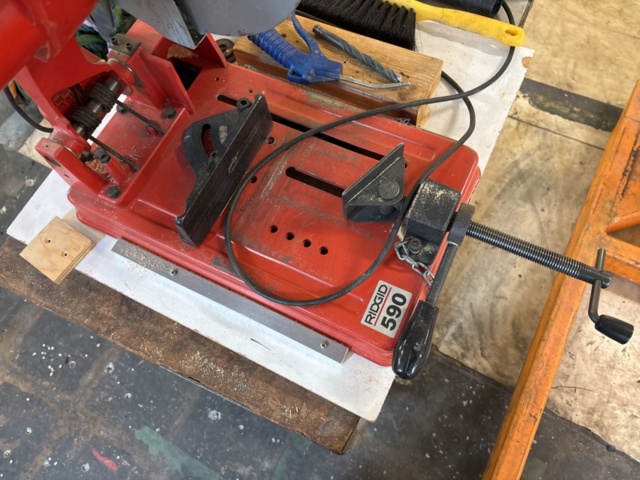 1511352-4 Kap- och geringssåg med hyllvagn - Ridgid 590