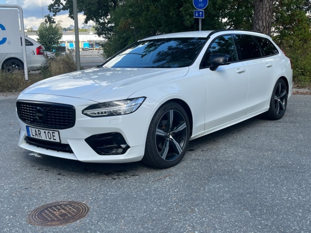 1572429-2 Volvo V90 D4 AWD Geartronic, 190hp, 2020