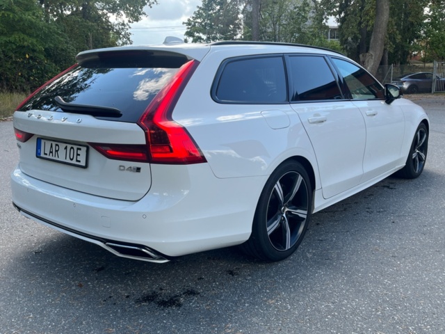 1572429-6 Volvo V90 D4 AWD Geartronic, 190hp, 2020