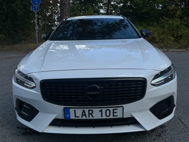 1572429-10 Volvo V90 D4 AWD Geartronic, 190hp, 2020