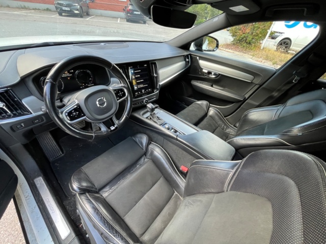 1572429-29 Volvo V90 D4 AWD Geartronic, 190hp, 2020