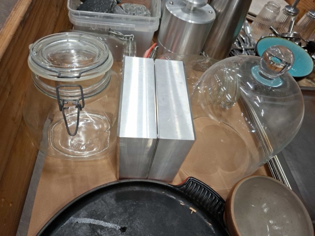 1570605-6 Inredningsdetaljer till restaurang/bar