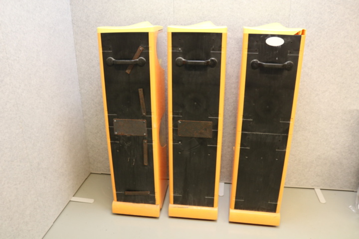 1515200-12 6 Vending machines