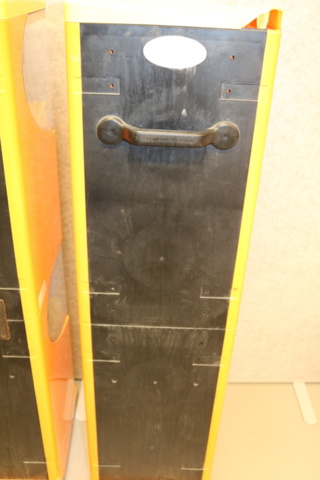 1515200-16 6 Vending machines