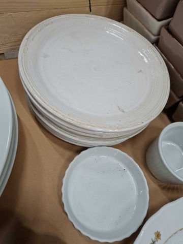 1570614-4 Glas, skålar, keramikskålar, muggar m.m.