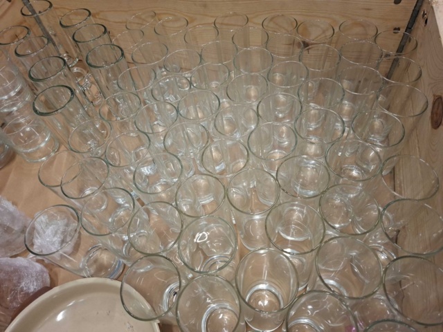 1570614-8 Glas, skålar, keramikskålar, muggar m.m.