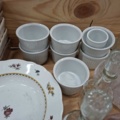 1570614-10 Glas, skålar, keramikskålar, muggar m.m.
