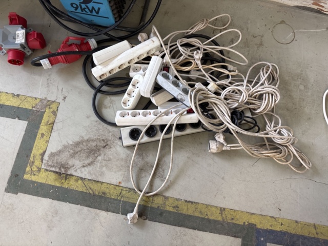 1511361-6 Workshop equipment - construction fan, hose, couplings and power strips