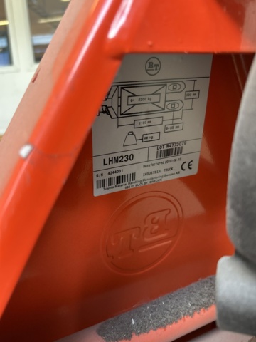 1511362-3 Pallet truck 2300 kg - BT LHM230 -2016