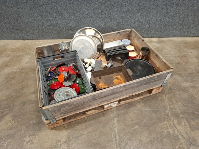 1570620-1 Gjutjärnsform, formar, köksredskap, lock till gjutjärngrytor m.m.