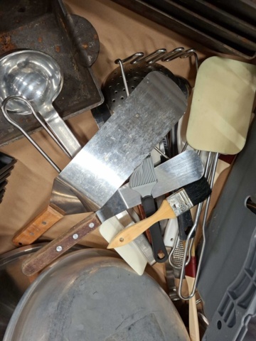 1570620-11 Gjutjärnsform, formar, köksredskap, lock till gjutjärngrytor m.m.