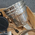 1570621-10 Våffeljärn, värmehållningsställ, kantiner m.m.