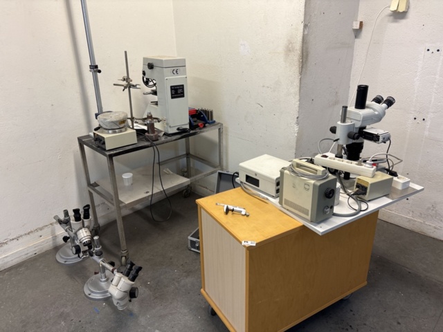 1511367-34 Mätinstrument och laboratorieutrustning - Leica / Wild / TIME Technology Europe / IKA / Nikon m.fl.