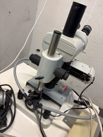 1511367-33 Mätinstrument och laboratorieutrustning - Leica / Wild / TIME Technology Europe / IKA / Nikon m.fl.