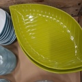 1570625-12 Tallrikar, fat, glasassietter, formar m.m.