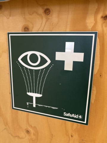 1511369-3 Ögonsköljstation - SafeAid
