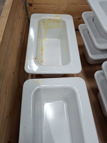 1570626-5 Plastkantiner vita