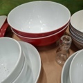 1570631-13 Tallrikar, glas, glasskålar, assietter m.m.