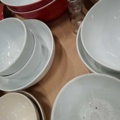 1570631-15 Tallrikar, glas, glasskålar, assietter m.m.
