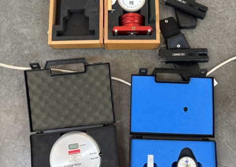 Samling med mätinstrument - Technigraf / SST / Shore