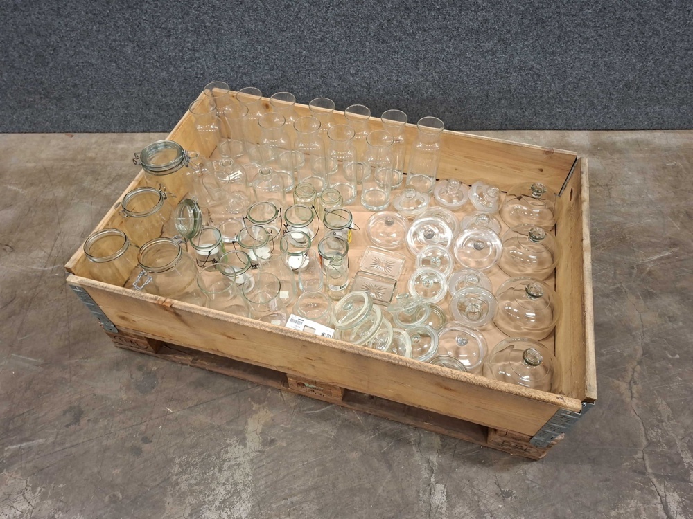 1570634-1 Carafes, glass jars, lids, candle holders, etc.