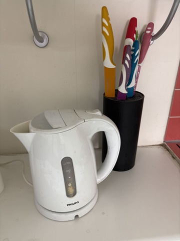 1511378-11 Lunchroom furniture and kitchenware