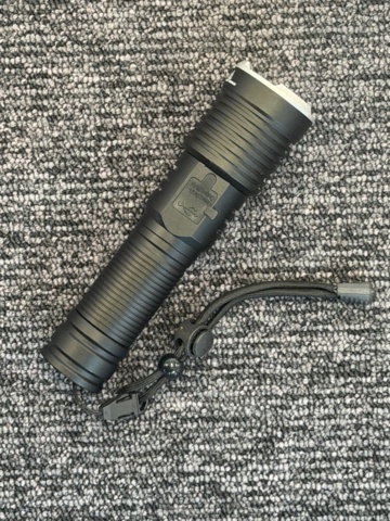 1572493-2 8 st Ficklampor 1500 lumen med inbyggd Powerbank 5000mAh - Fri frakt