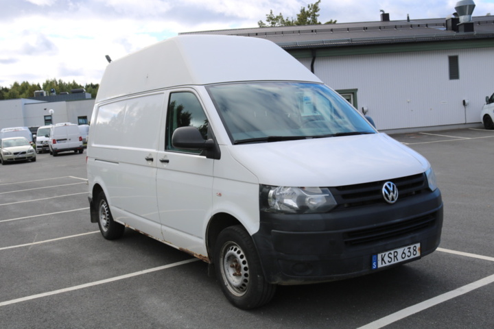 1515202-4 Volkswagen Transporter T30 2.0 TDI BMT 4Motion Manuell, 2015