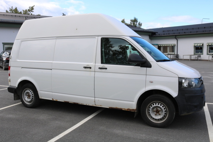 1515202-5 Volkswagen Transporter T30 2.0 TDI BMT 4Motion Manuell, 2015