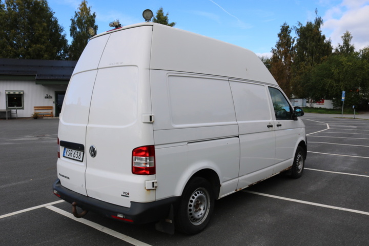 1515202-6 Volkswagen Transporter T30 2.0 TDI BMT 4Motion Manuell, 2015
