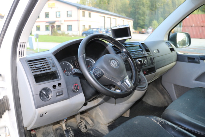 1515202-100 Volkswagen Transporter T30 2.0 TDI BMT 4Motion Manuell, 2015