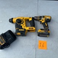 1572616-1 Screwdriver and impact drill with accessories - DeWalt