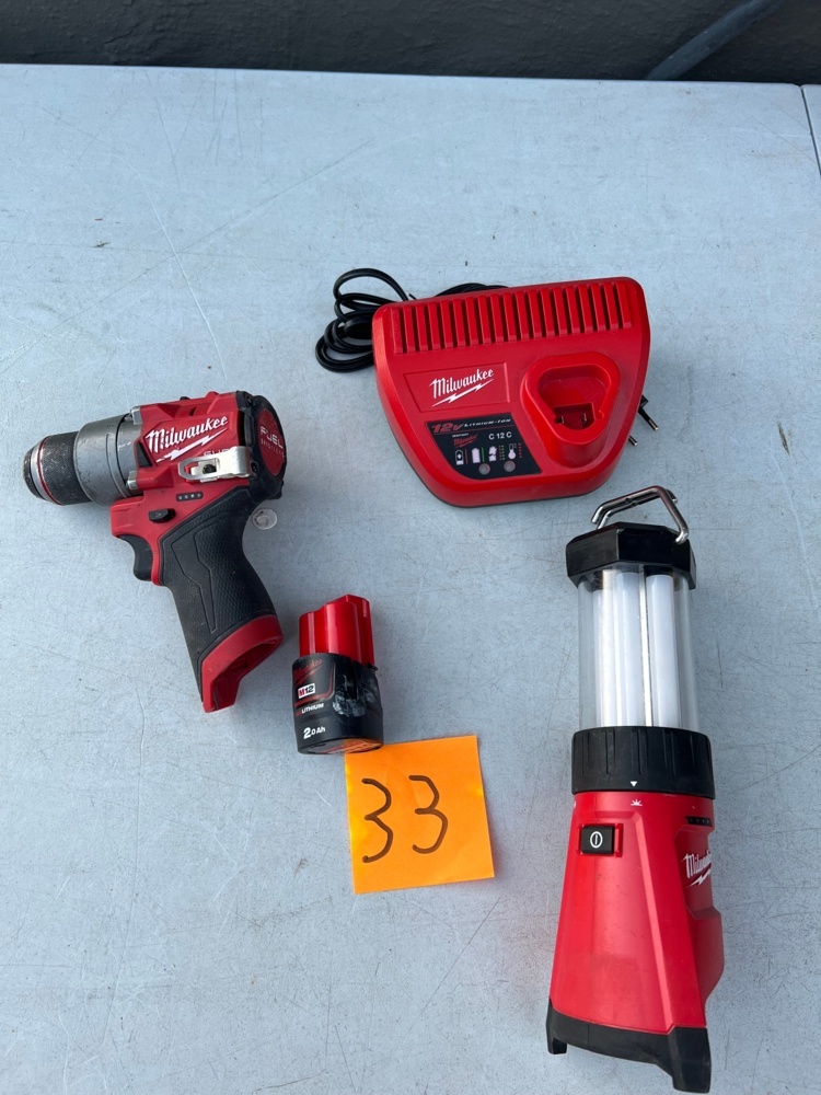 1572633-1 Borrskruvdragare med tillbehör - Milwaukee M12 FDD2
