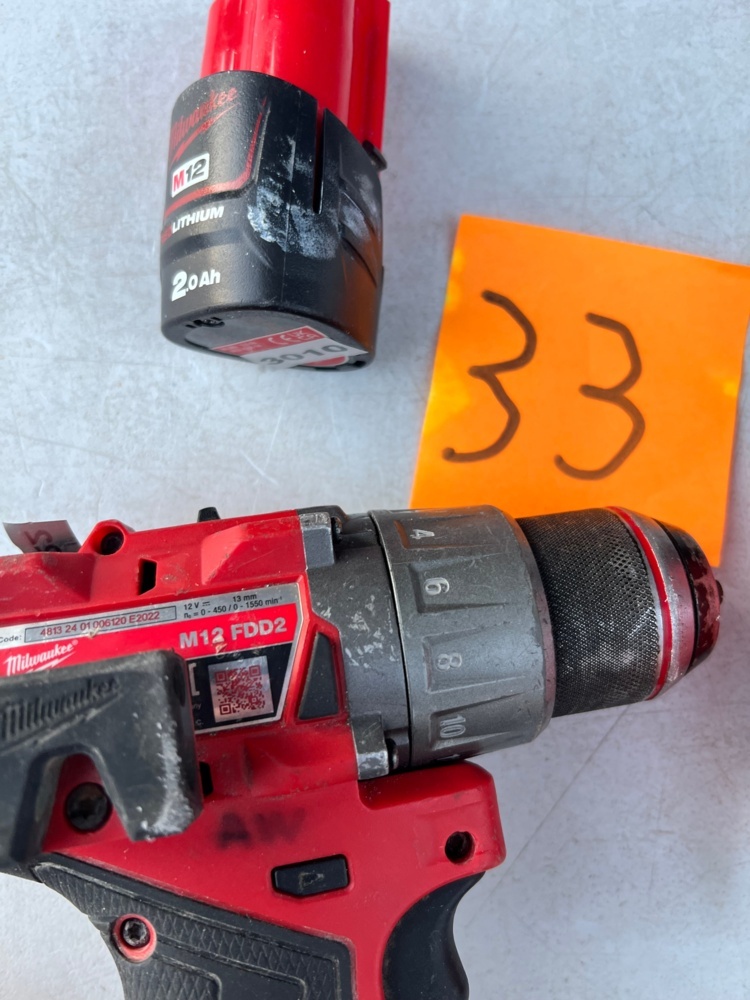 1572633-2 Borrskruvdragare med tillbehör - Milwaukee M12 FDD2