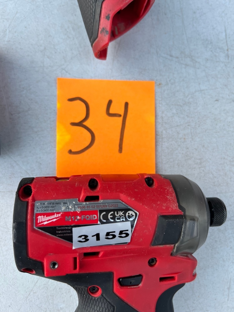 1572634-2 Slagskruvdragare 2 st med tillbehör - Milwaukee M12 FQID