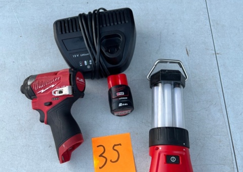 Slagskruvdragare med tillbehör - Milwaukee M12 FID2