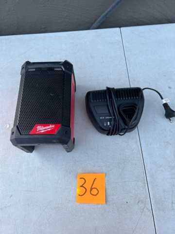 1572636-1 Byggradio - Milwaukee M12 RCDAB+