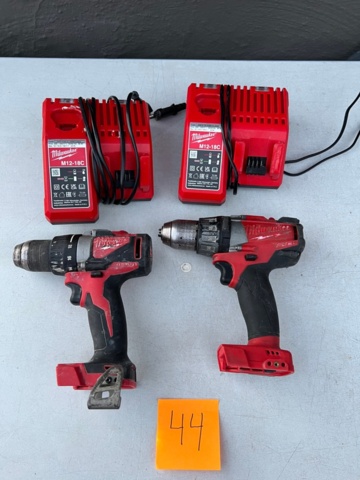 1572644-1 Skruvdragare 2 st med tillbehör - Milwaukee M18 FDD
