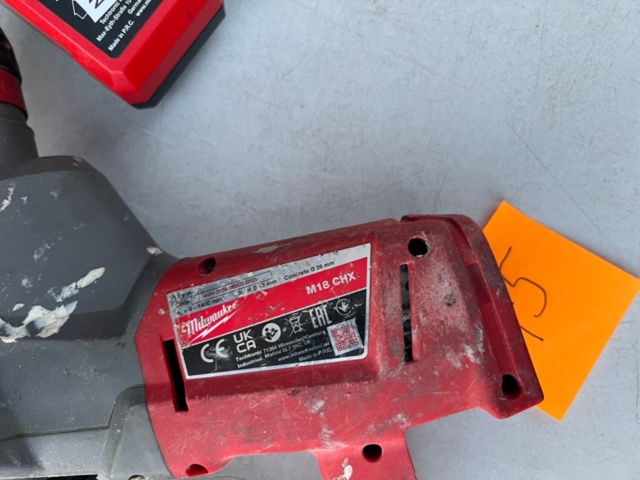 1572645-2 Borrhammare med laddare - Milwaukee M18 CHX